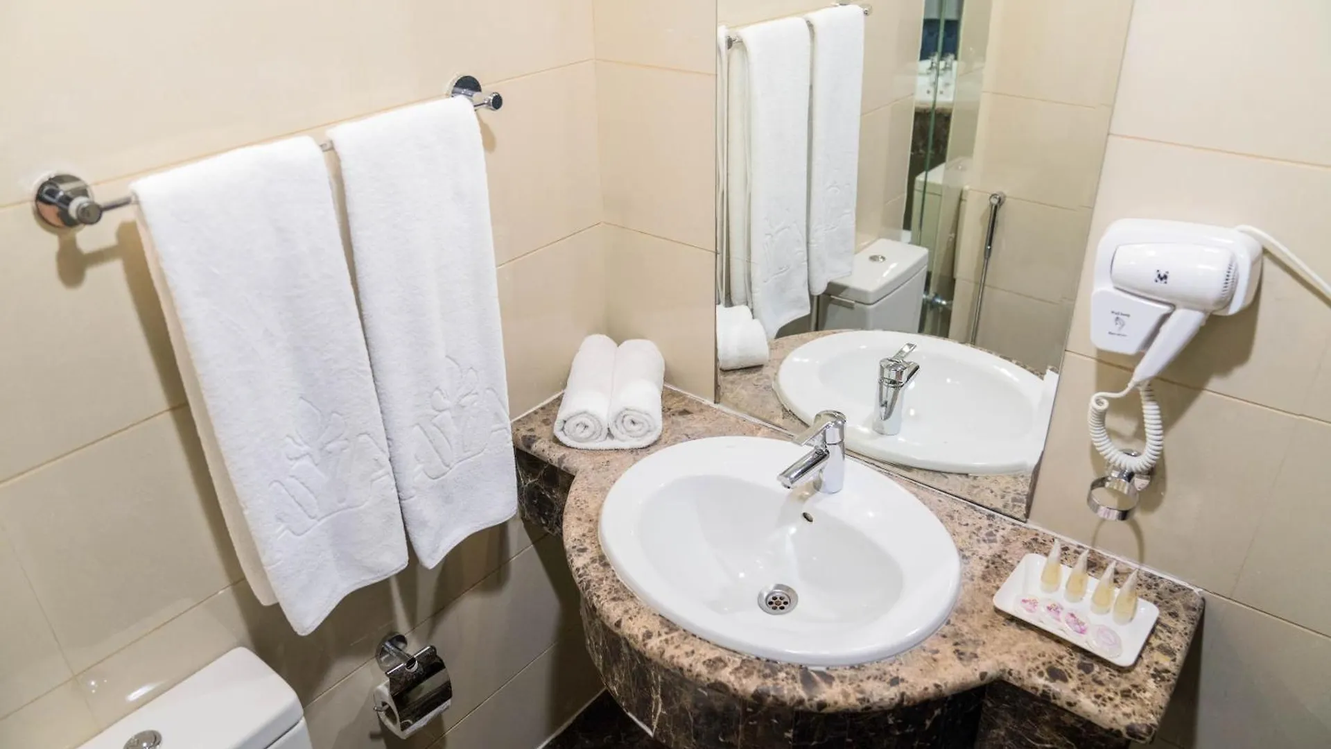 Hayah Plaza Hotel Медина