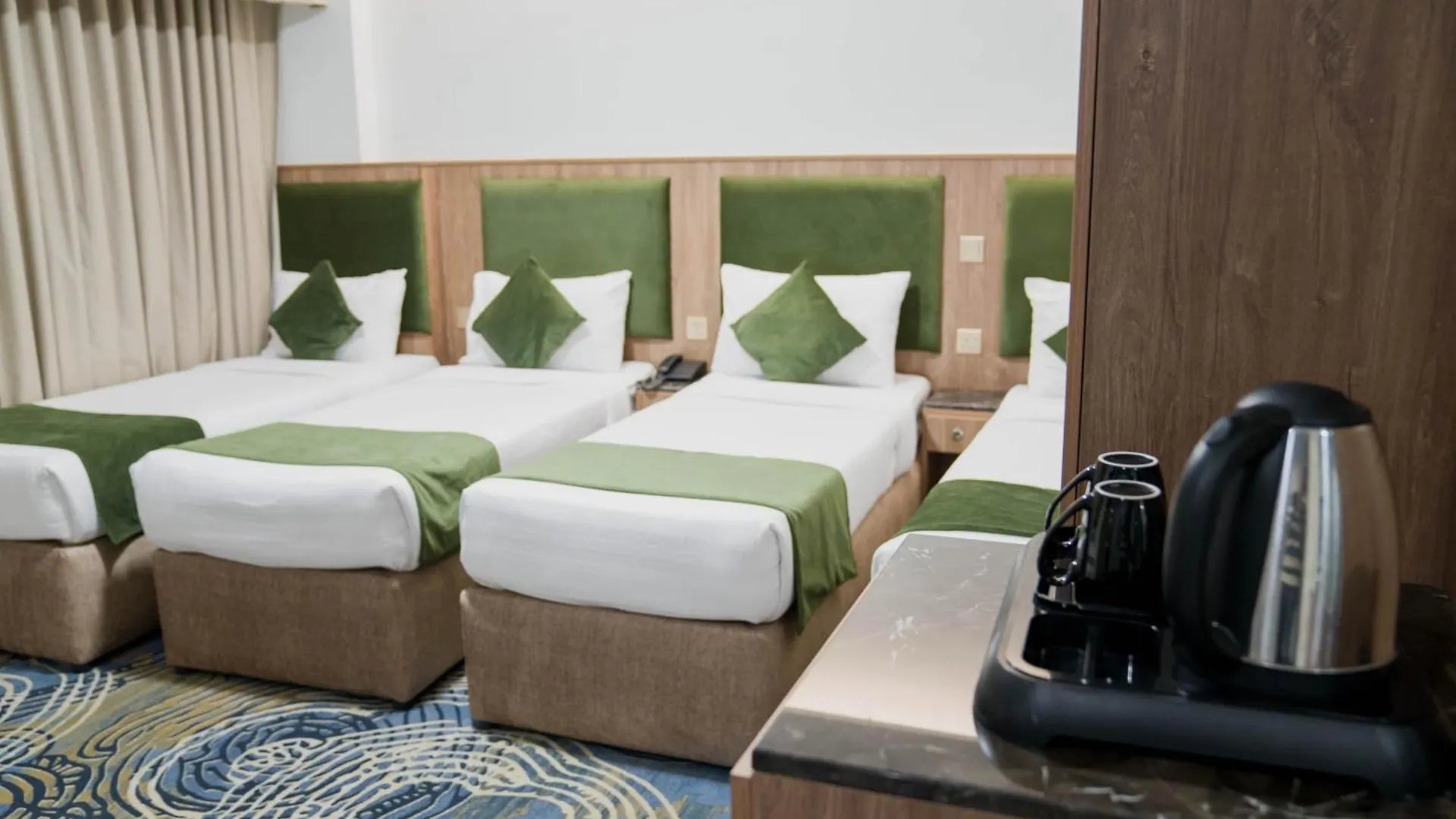 Hayah Plaza Hotel Medina 0*,  Saudi Arabia